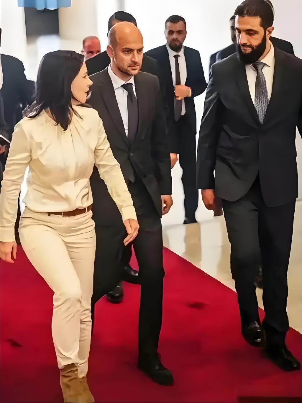 美、欧、俄为了各自利益竟联手为恐怖组织头目 “脱罪”？

中方的观点非常明确，一