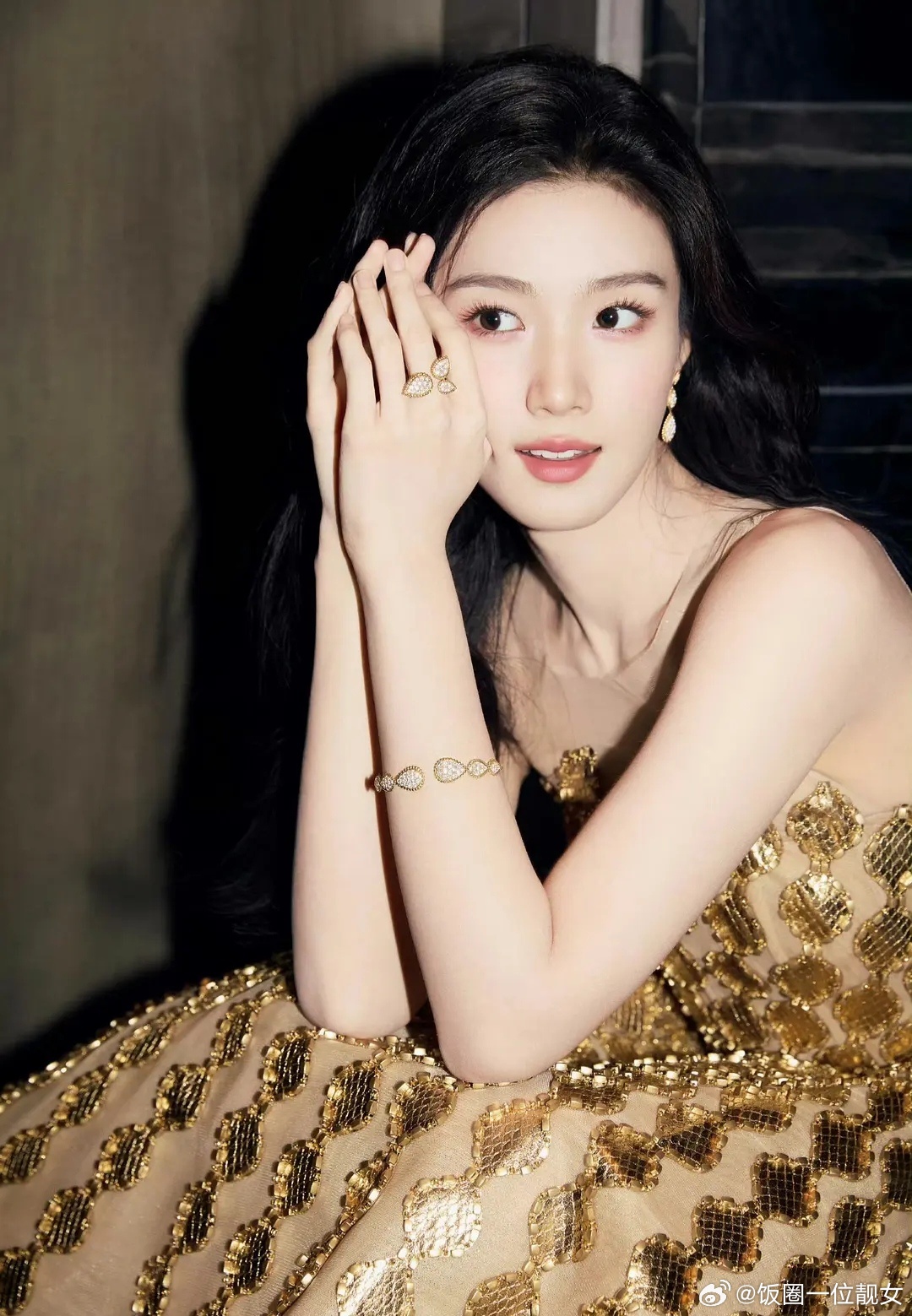 卢昱晓是因为哪部剧火起来的？ 