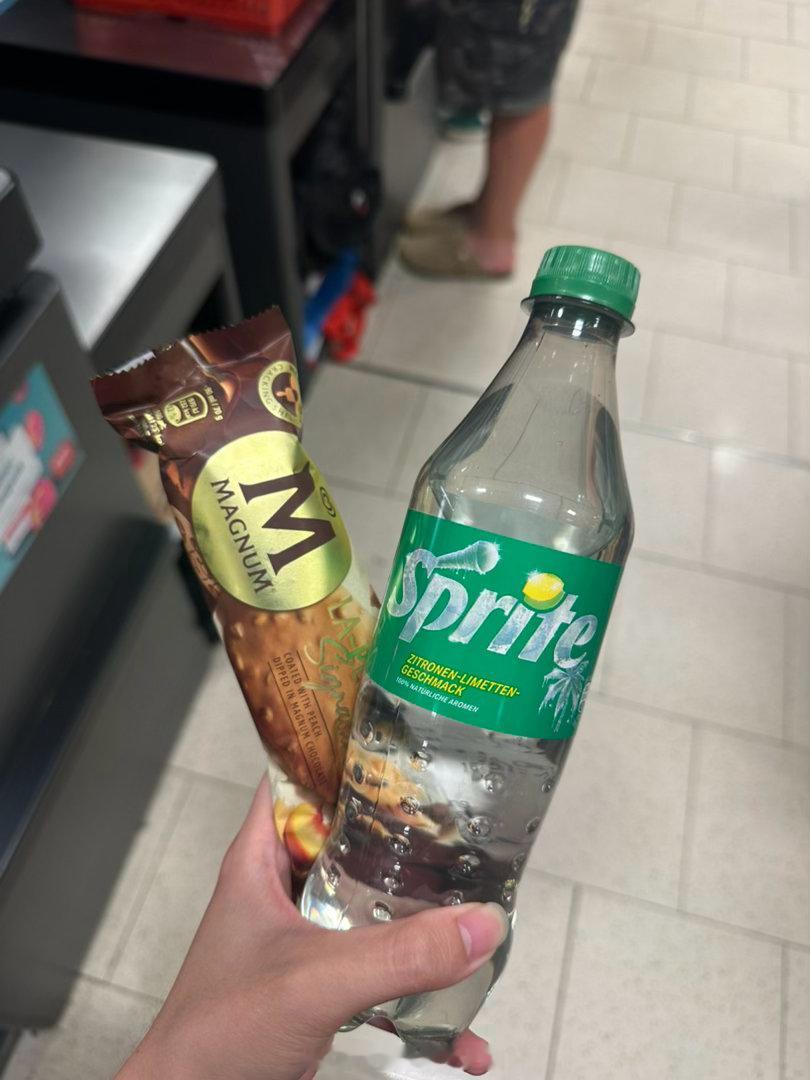 （）（）（）（）（），（）（）（）（）（） 颜色正确，品牌错误 