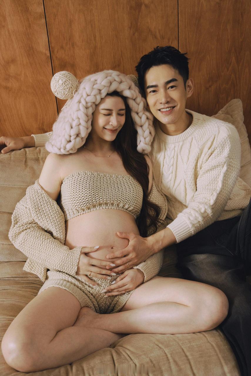 欧阳妮妮孕肚写真  欧阳妮妮没长妊娠纹 好幸福的孕妈 