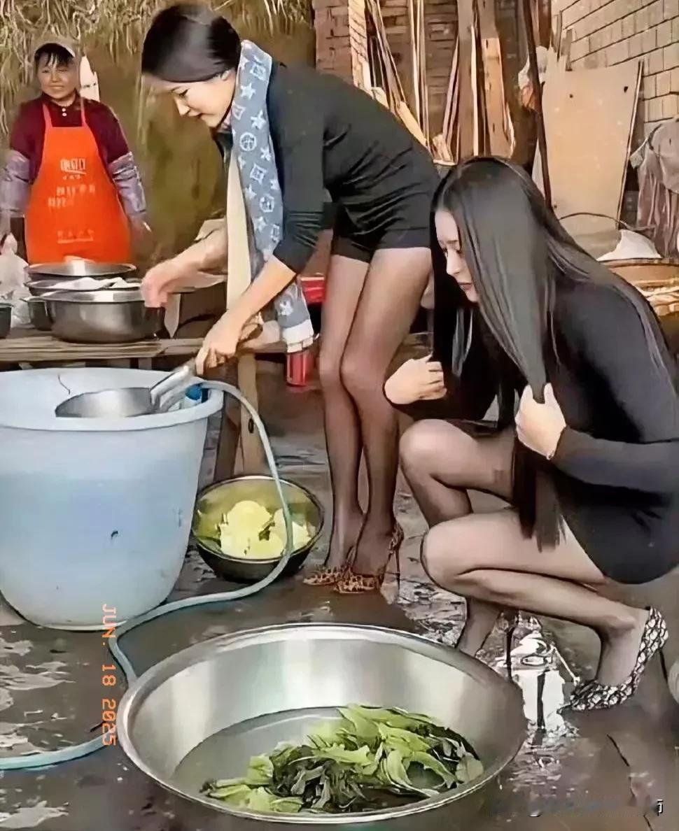 人美心更美！节假日主动去敬老院帮忙洗菜做饭！