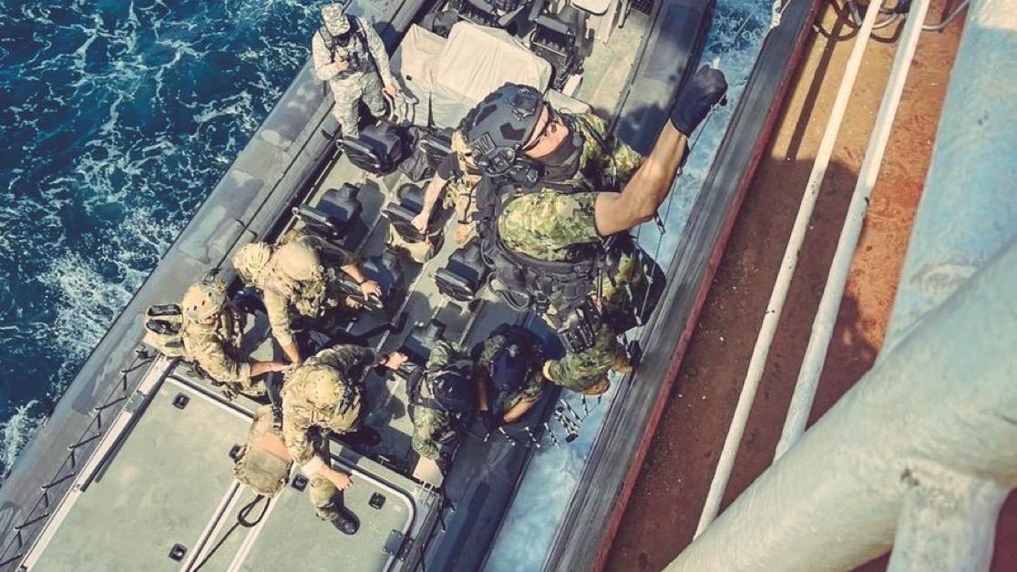 突发：
美国海军在国际水域非法扣押了第二艘委内瑞拉油轮。