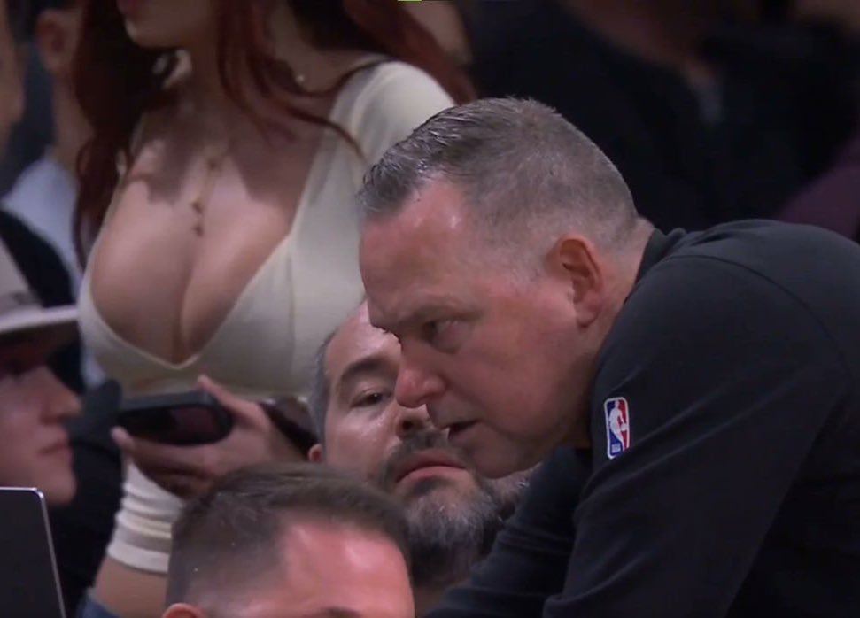 当主教练，要时刻保持专注！nba