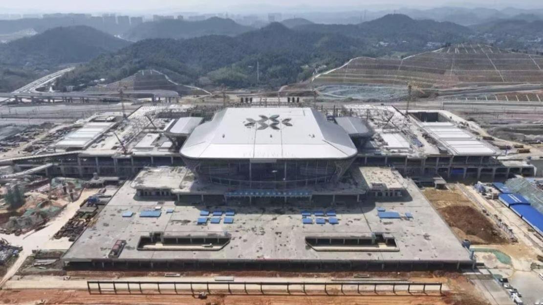 进度条刷新！长沙高铁西城站房主体轮廓已现，“杜鹃花开”即将惊艳绽放！

五一假期