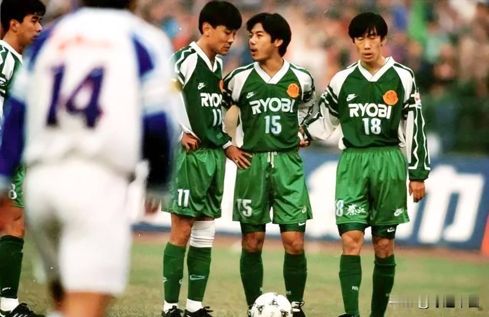 说起国安队的过往，其曾有过辉煌的战绩：拿下1985年第二届足协杯冠军、1990年