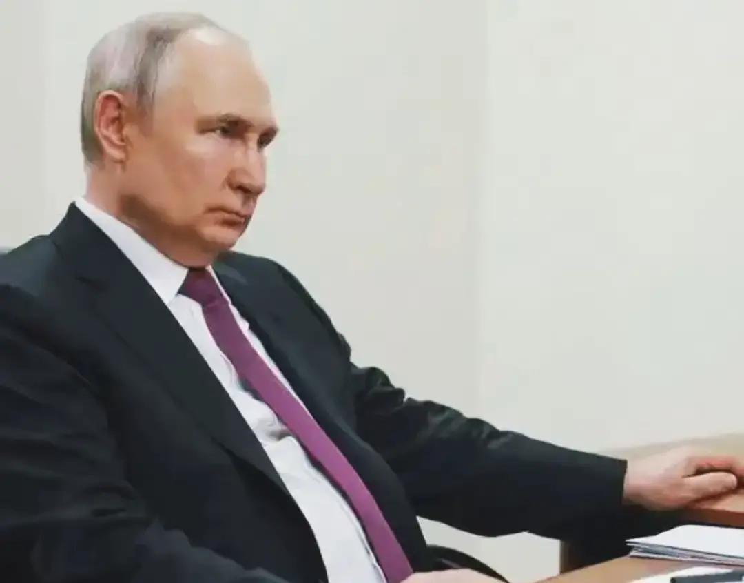 出手了！俄罗斯表态！
 
说到底，这次俄罗斯的硬话，源头还是那个70岁的男人——