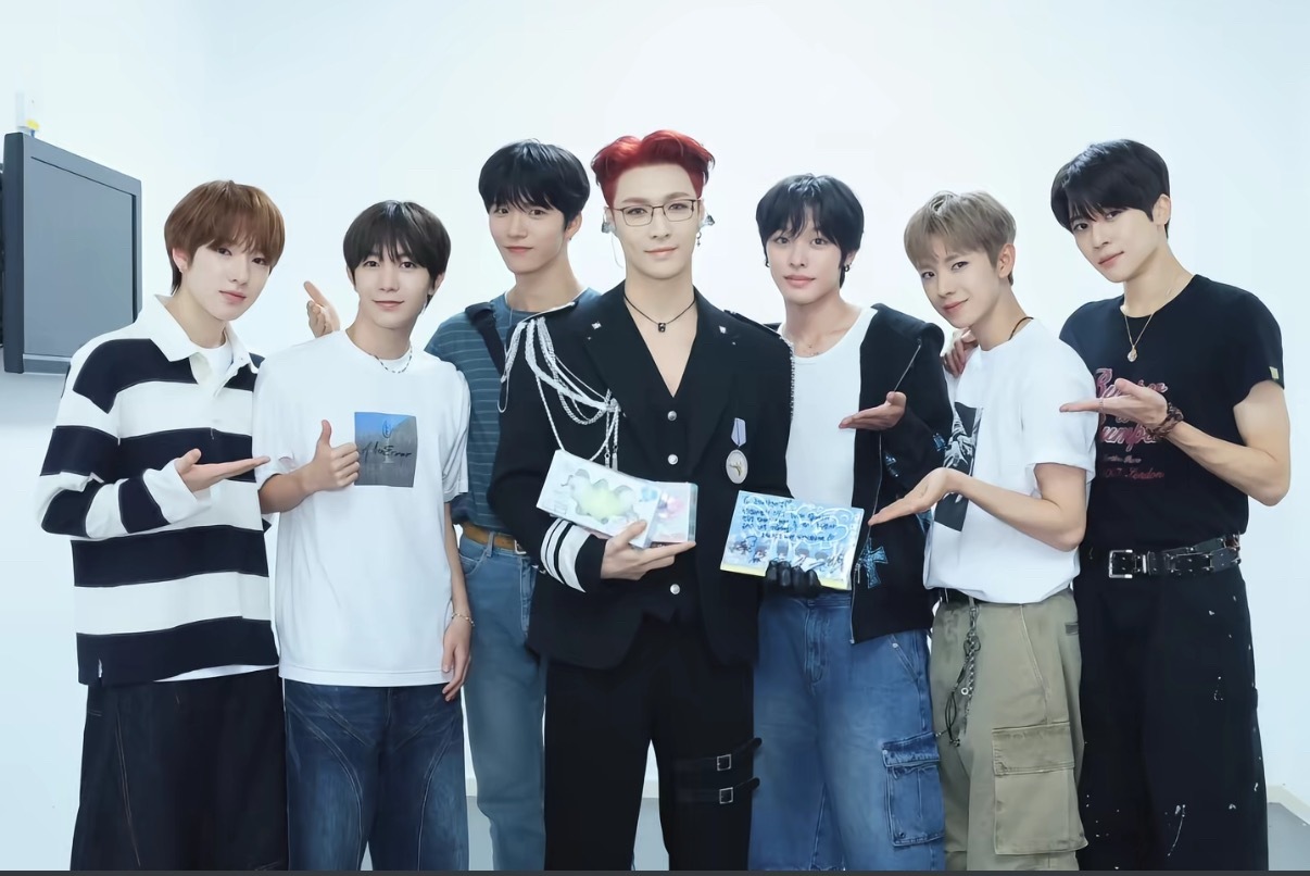 已知张艺兴176的身高 那么NCTWISH其他人…以后看见 ive 前辈们绕着点