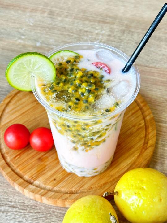姊妹们我又发现了百香果的神仙饮品🍸