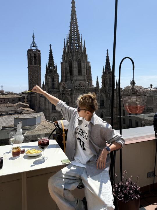 Lamaro Hotel 7楼的餐厅view很绝 🇪🇸