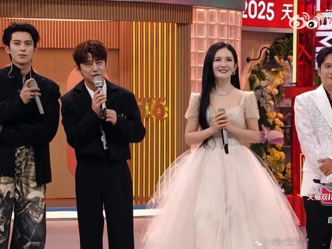 我就说好六团是家吧，何老师在线喊话棣棣想你了，大家一起帮王鹤棣打歌拍cha，希望