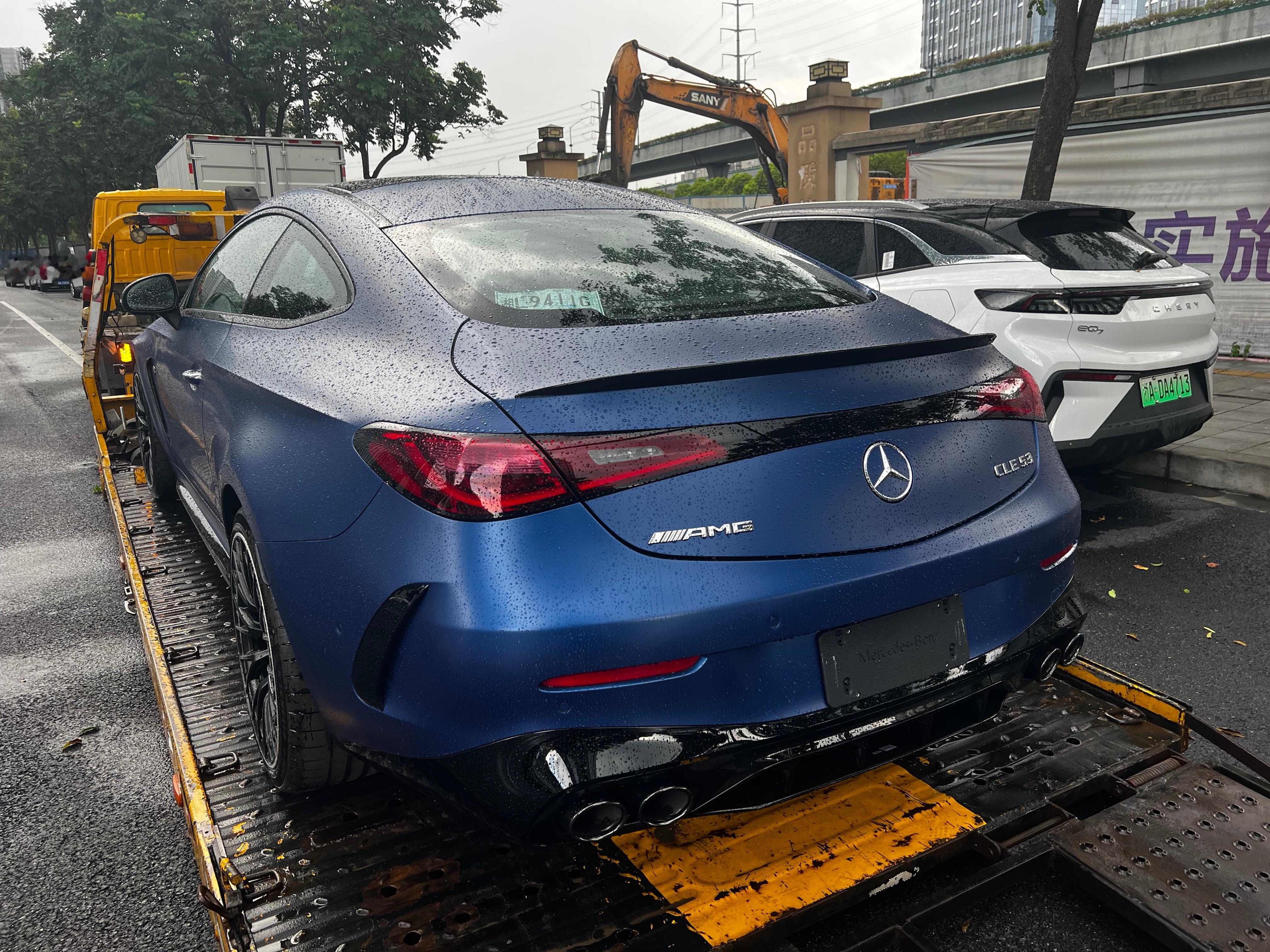 接收新快递 AMG CLE53 ​​​