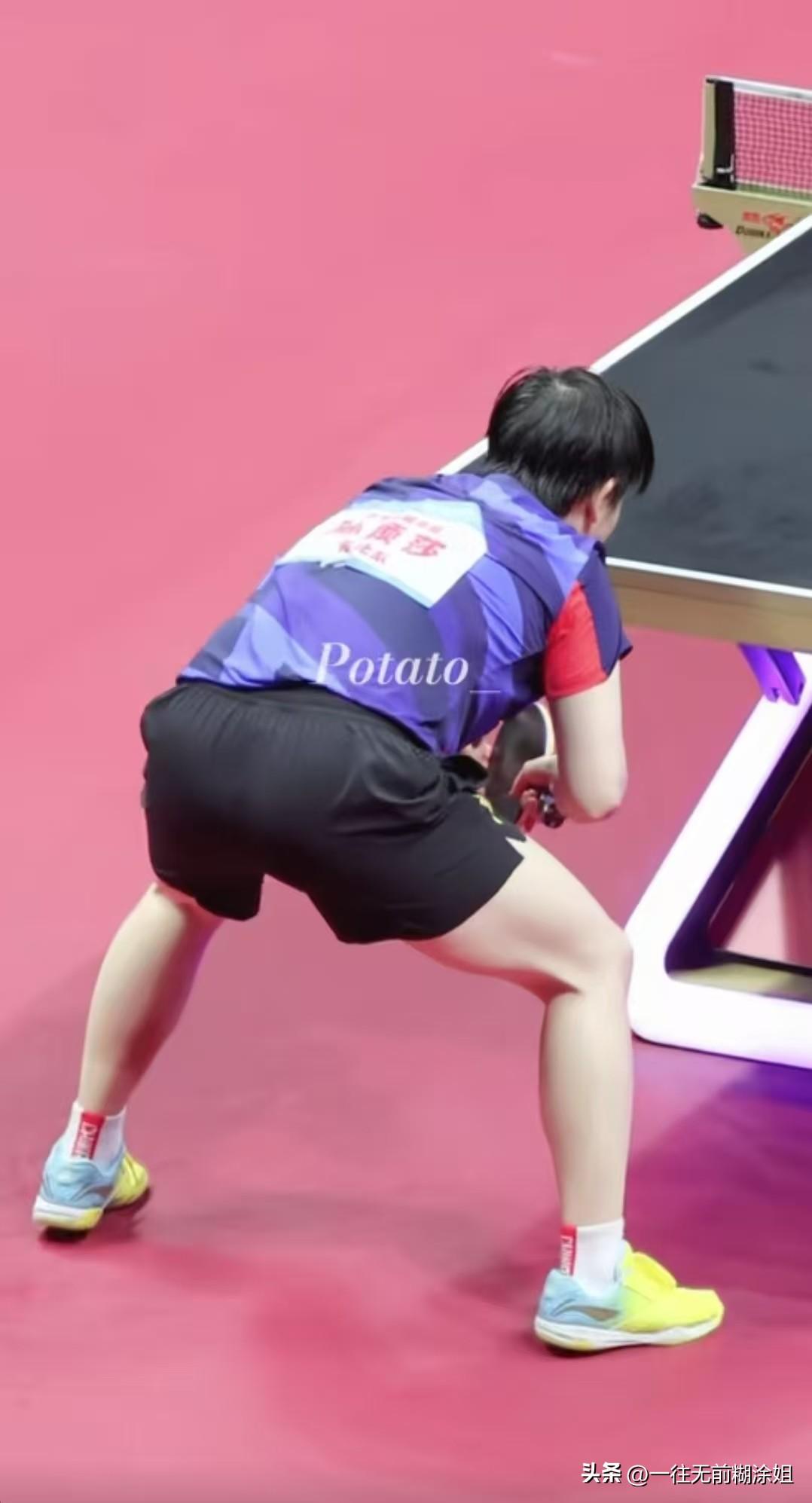 我勒个去！快帮我看看这一位是谁？

是“莎”还是“钦”呀？怪我眼神不好还是怪他（