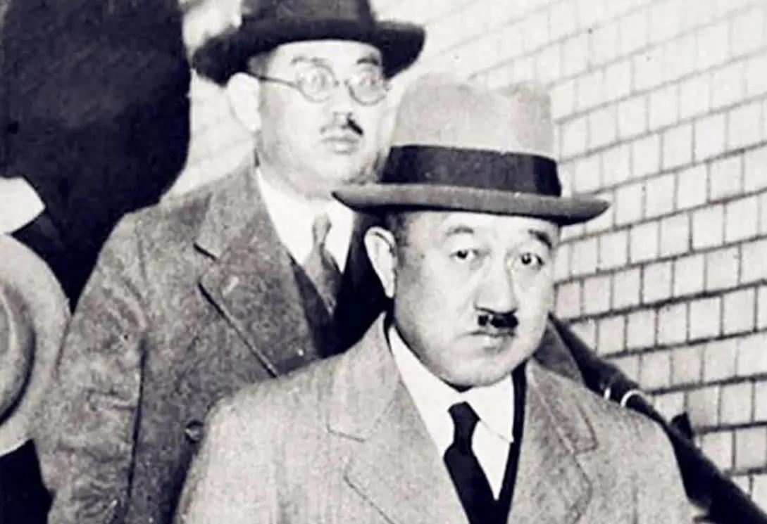 1942年，新四军侦察股长凌少农找日本商人买布料，对方看了他一眼，说：“你看起来