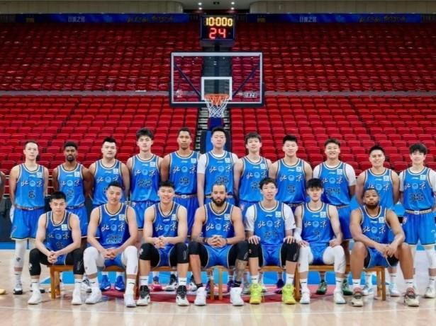 CBA最新消息：据BTV记者勇毅方报道，尽管前北京球员麦基早前收到了来自于日本联