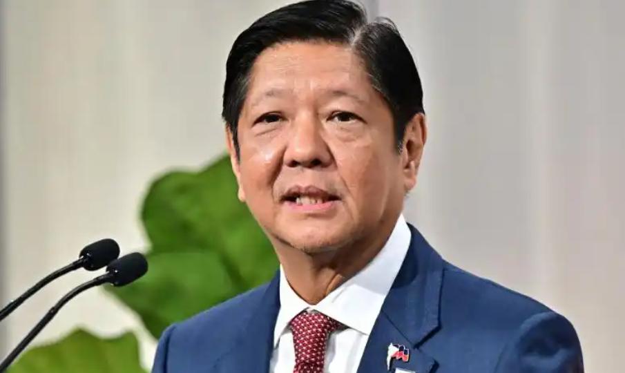菲律宾喊出“不容争论”，嗓门越大，胆量越小。

菲律宾外交部这几天送给中国四个字