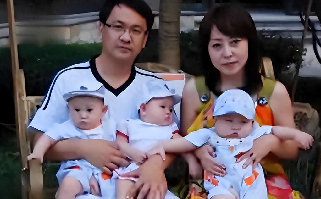 [微风]2005年，41岁的河南女富豪李巧林爱上了22岁的男下属，没想到，在50