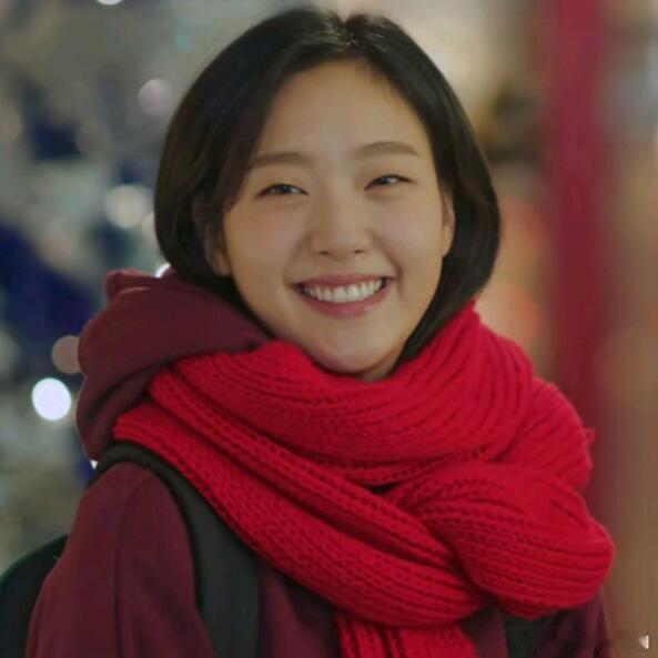 金高银出道前旧照金高银这张非传统的脸，在韩娱颜值赛道里妥妥的破局者，整容成风的韩