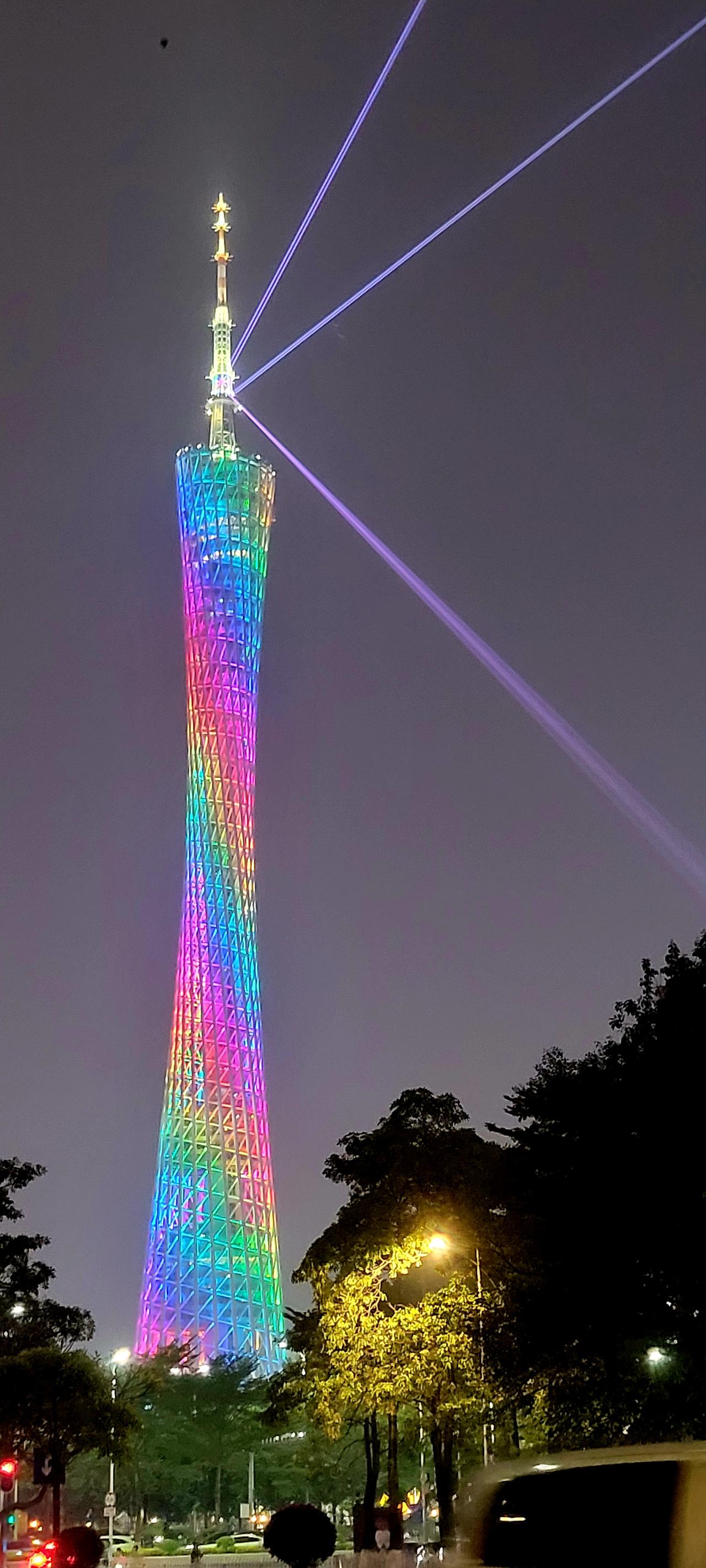 分享一张图证明你在哪个城市这是这个城市的地标吧，傍晚时也非常美！