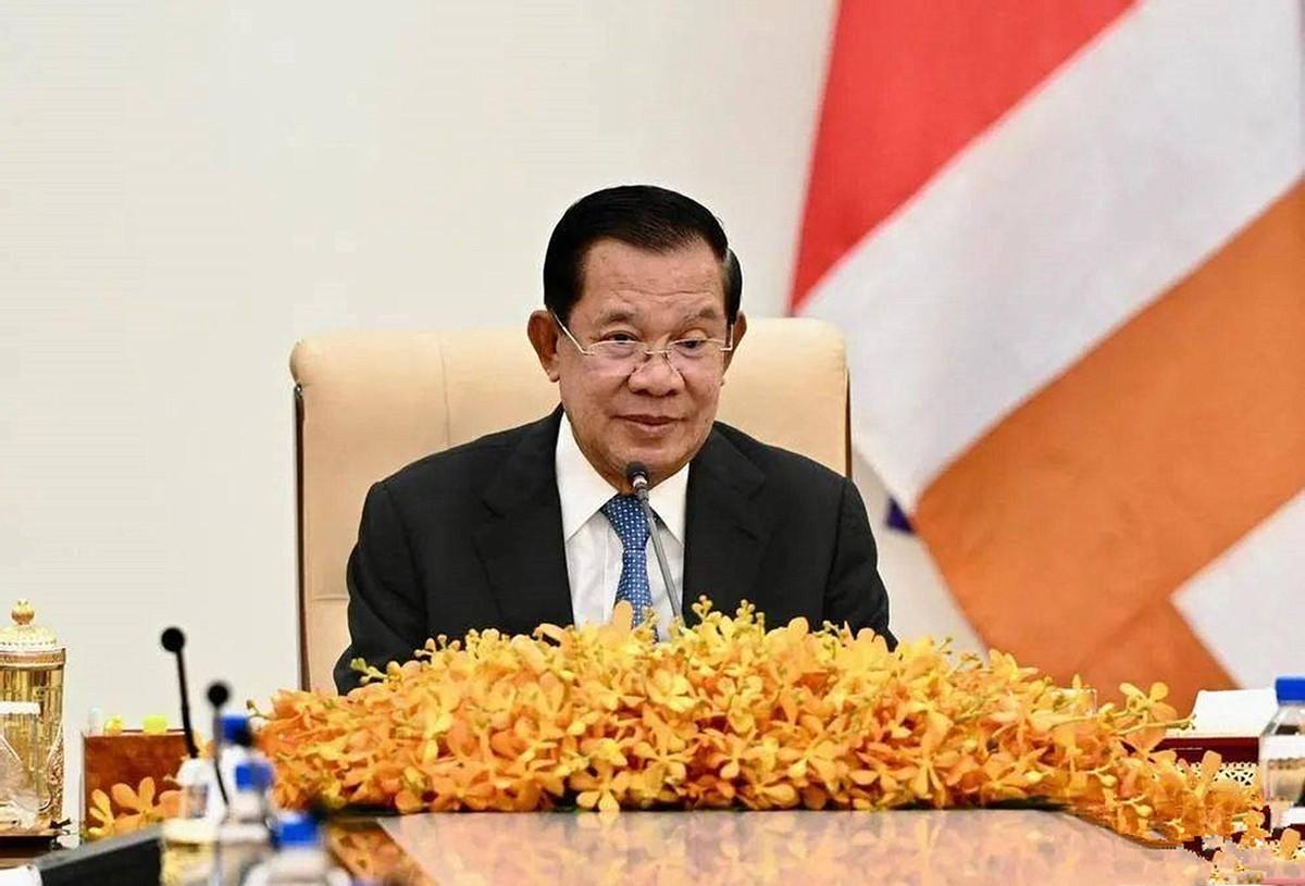 8 月 5 日泰国代总理坦下令起诉柬埔寨这事儿，说起来真挺有意思的。表面上看是泰