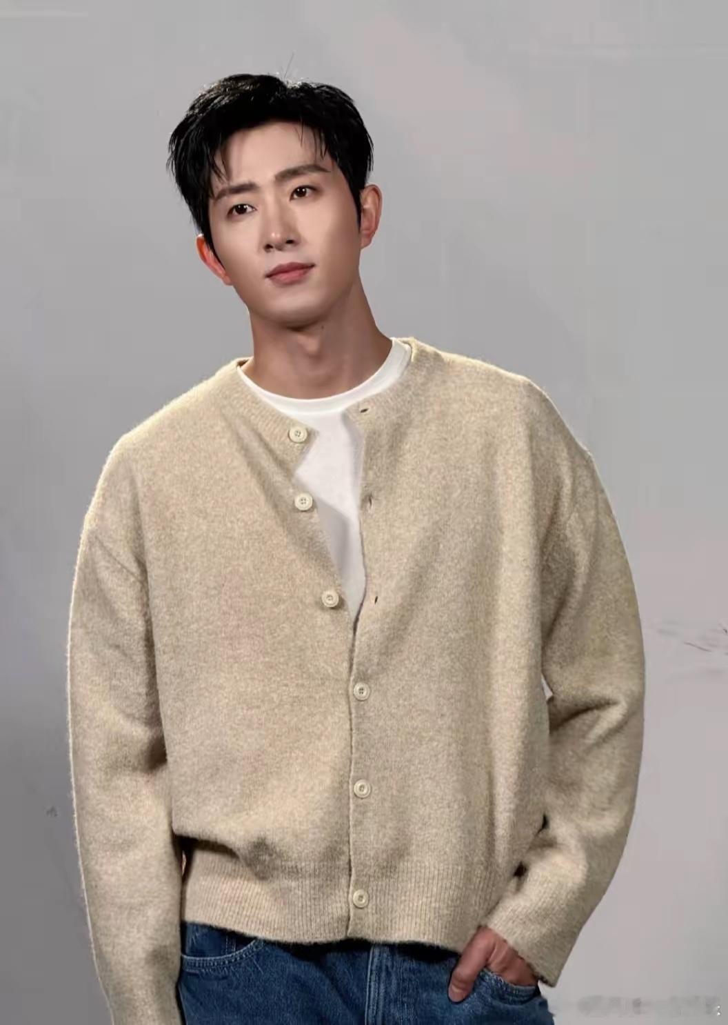 不承认都不行啊即使有些短剧男演员再火演技再好，你也不得不承认，他们终究是没办法和