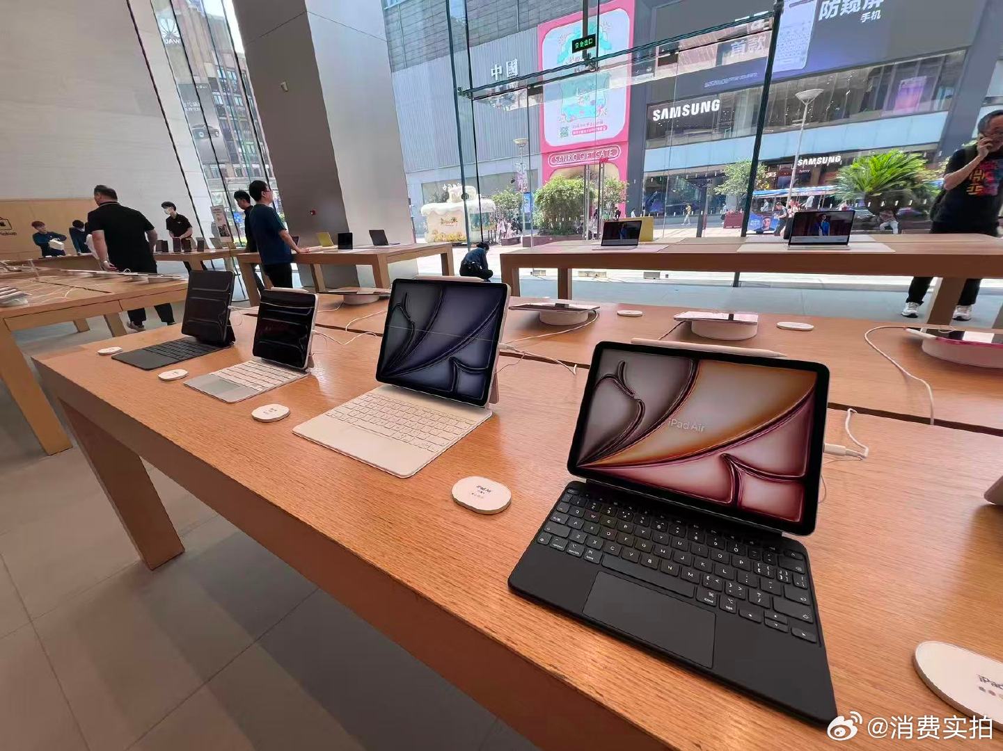 【苹果店员也被涨价整懵了】想买iPad的消费者考虑再等等 6月25日，因内存和存