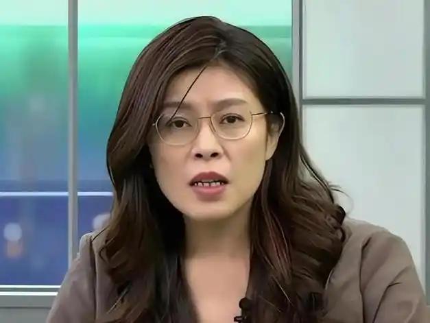 台湾最近彻底乱了！民进党要砸1.25万亿新台币买美国武器，国民党内部吵成一锅粥，