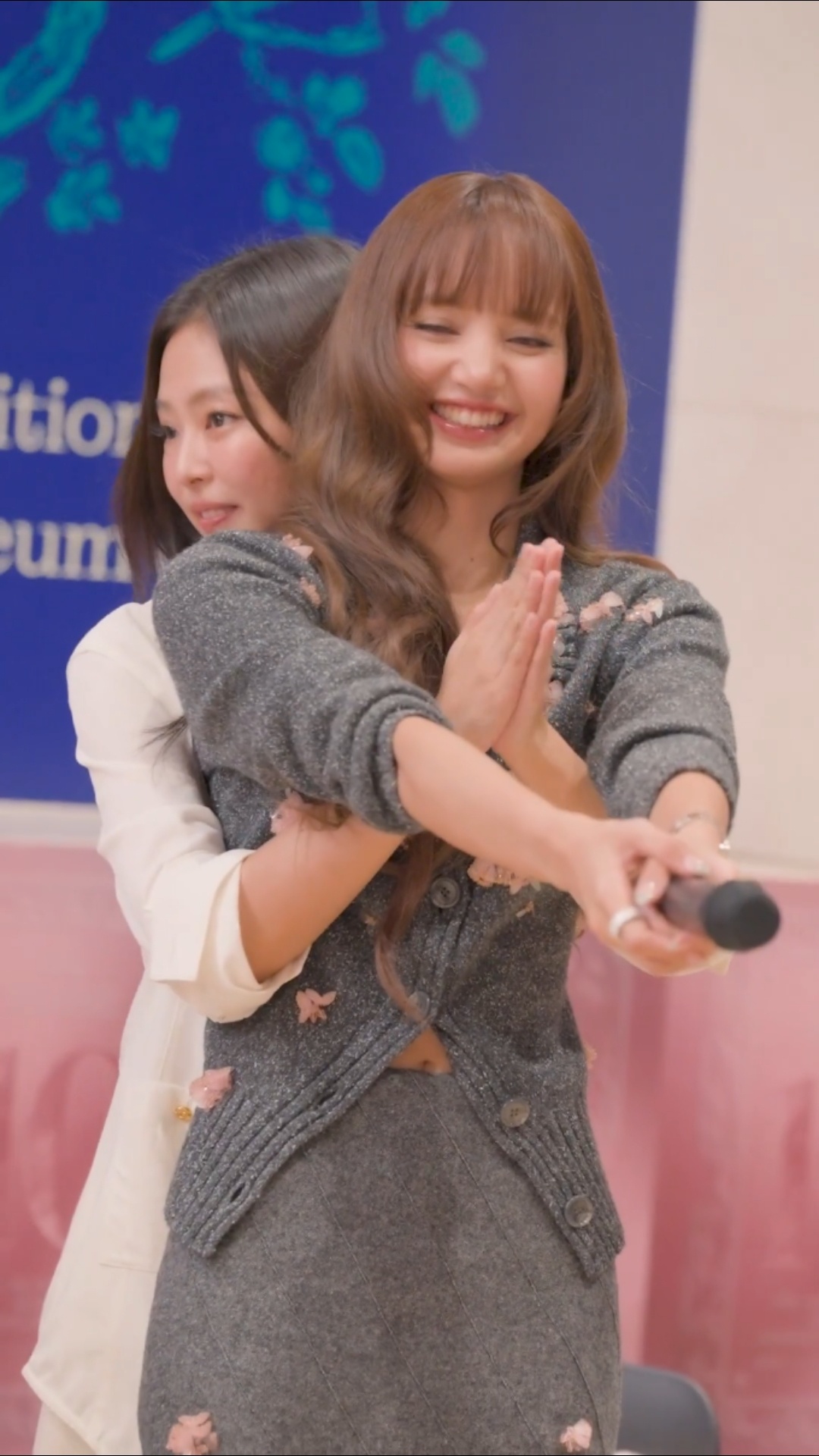 Okay~ Jenlisa~~~ 