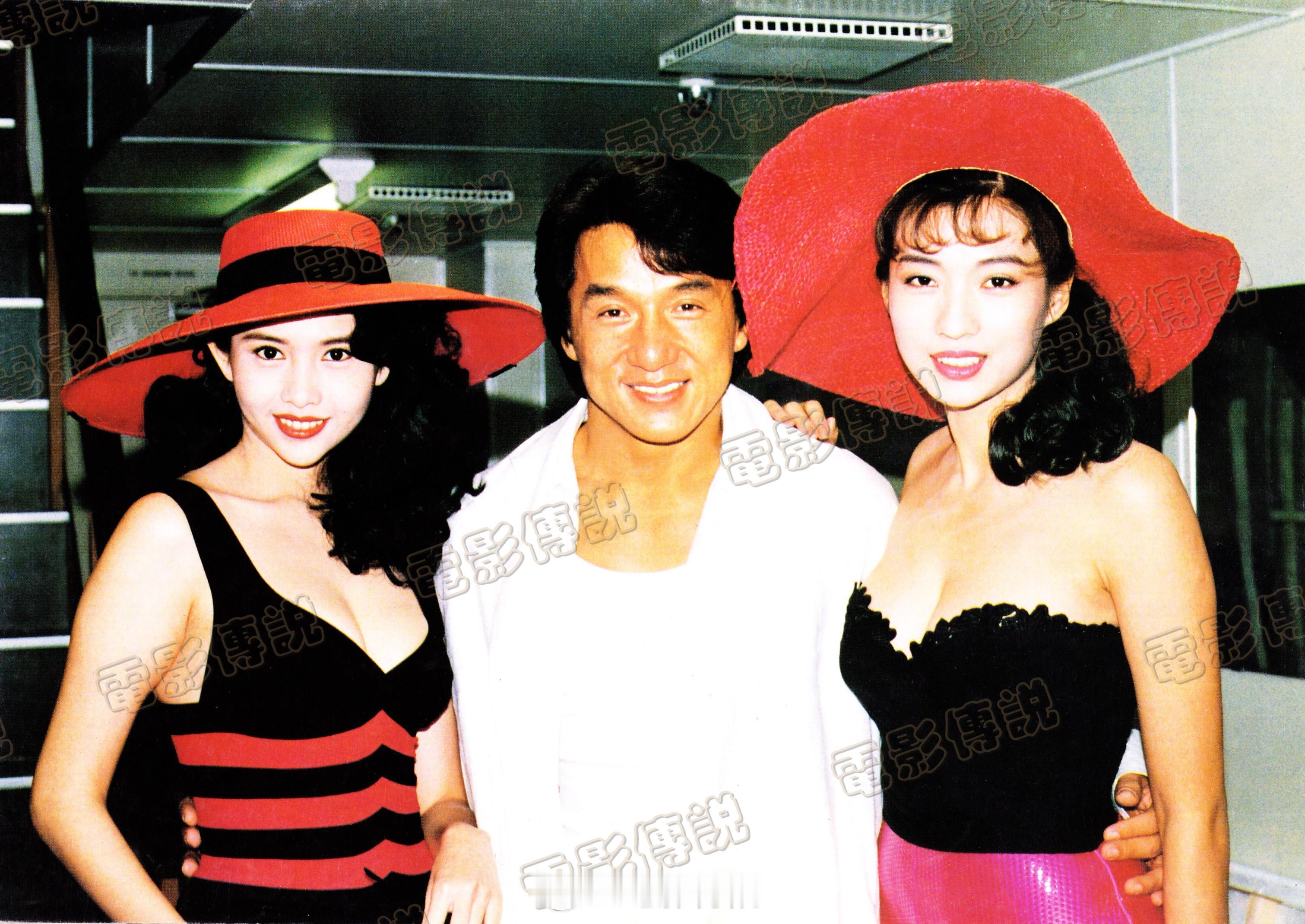 #電影傳說扫描# 1992年，电影《城市猎人》片场，男主角#成龙# 与女演员#邱