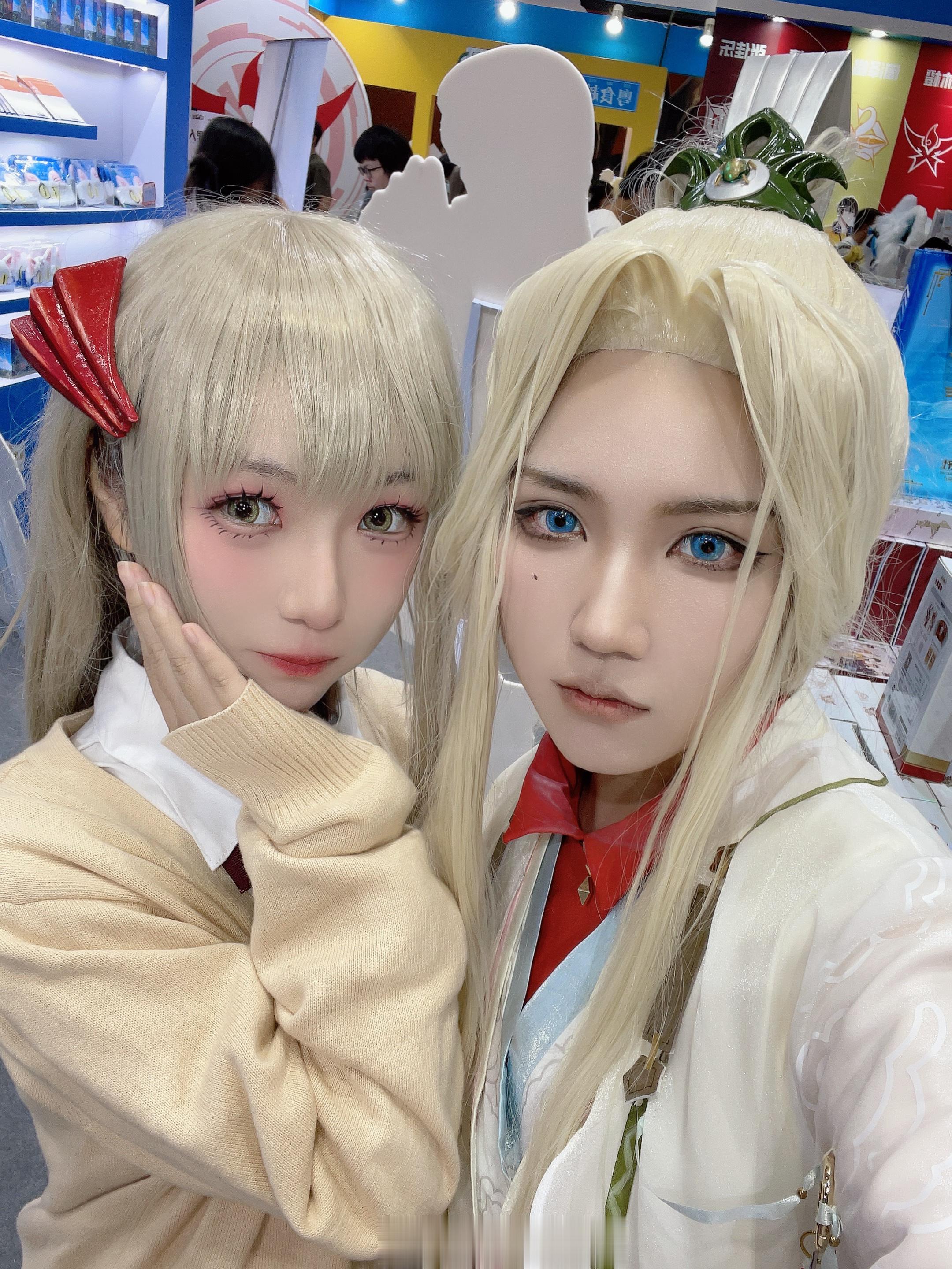 #二次元cos大赏##cicf中国国际漫画节动漫游戏展# 感谢二次元，让我和帅哥