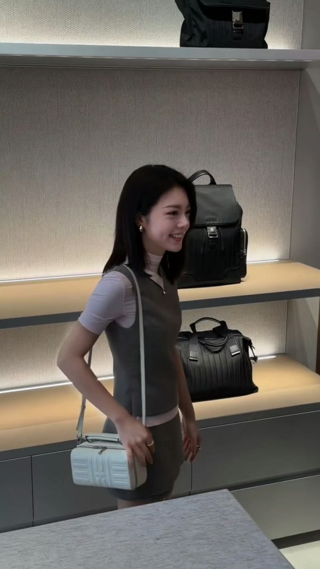 赵今麦离开了谬谬发现外面根本没下雨🫣 