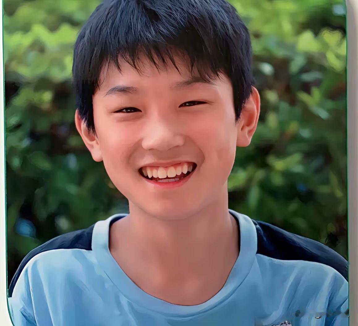 张本这小子是不是中国卧底的，一到决胜局大比分领先情况下连输七分，让中国队连续12