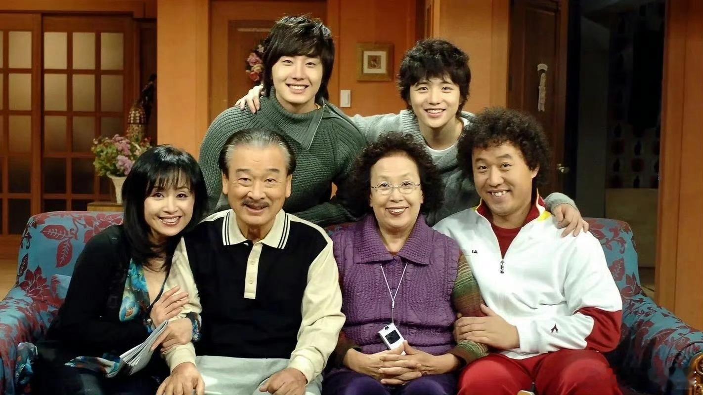 韩国演员李顺载去世，小时候真的很爱《搞笑一家人》，顺才少爷一路走好