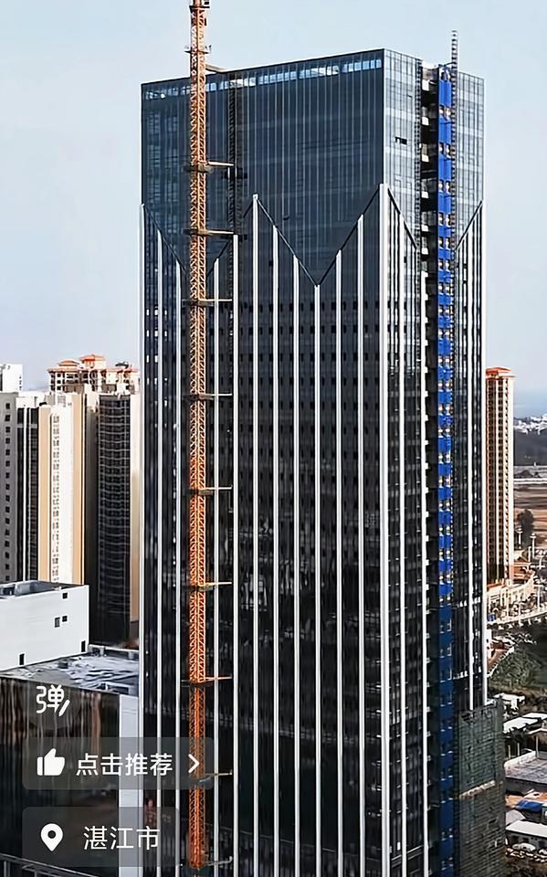粤西县级第一高楼，高148米的湛江吴川建工大厦即将完工。一个城市如果有一栋150