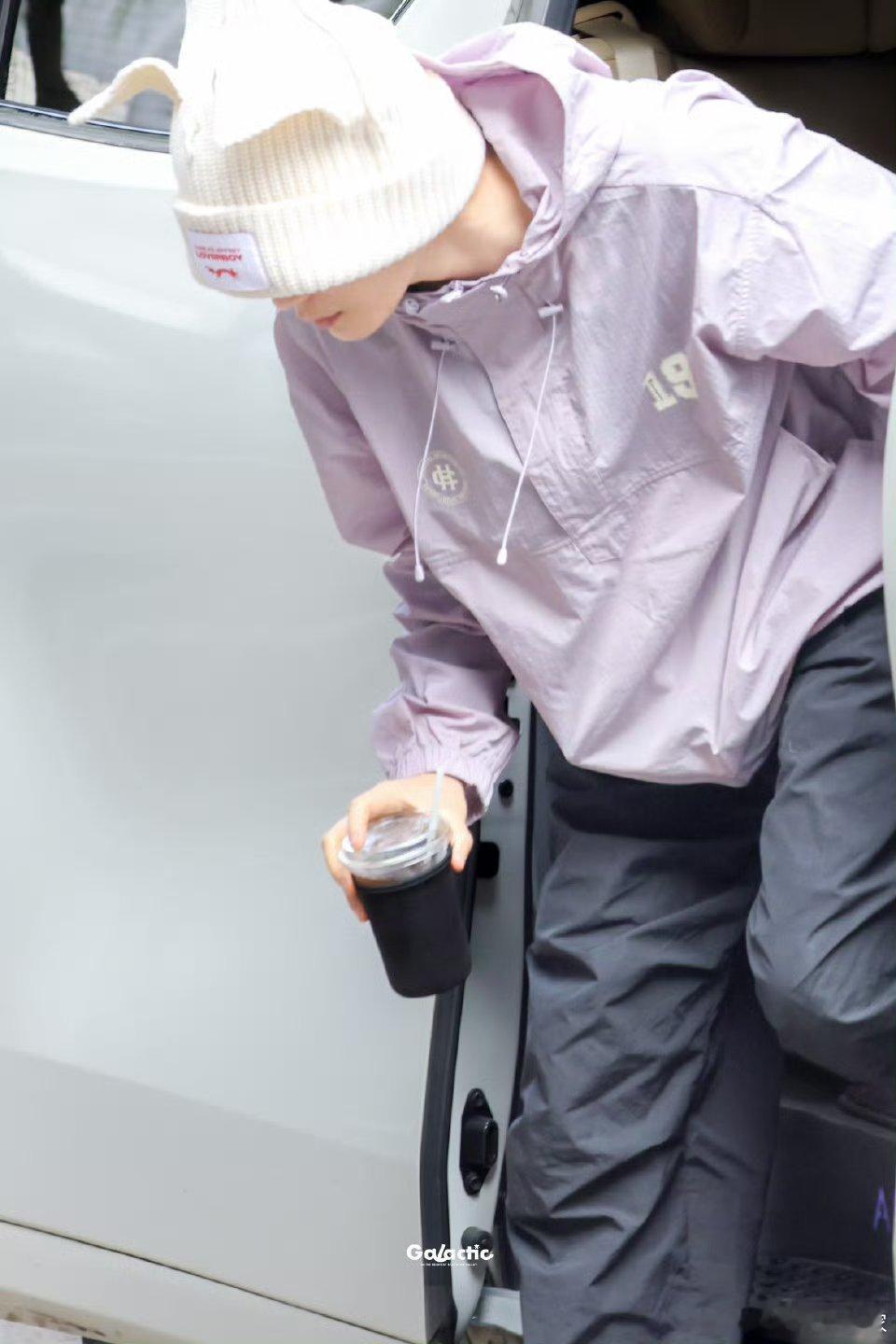 丁禹兮司宫令进妆路透，完全就是没睡醒的小猫 