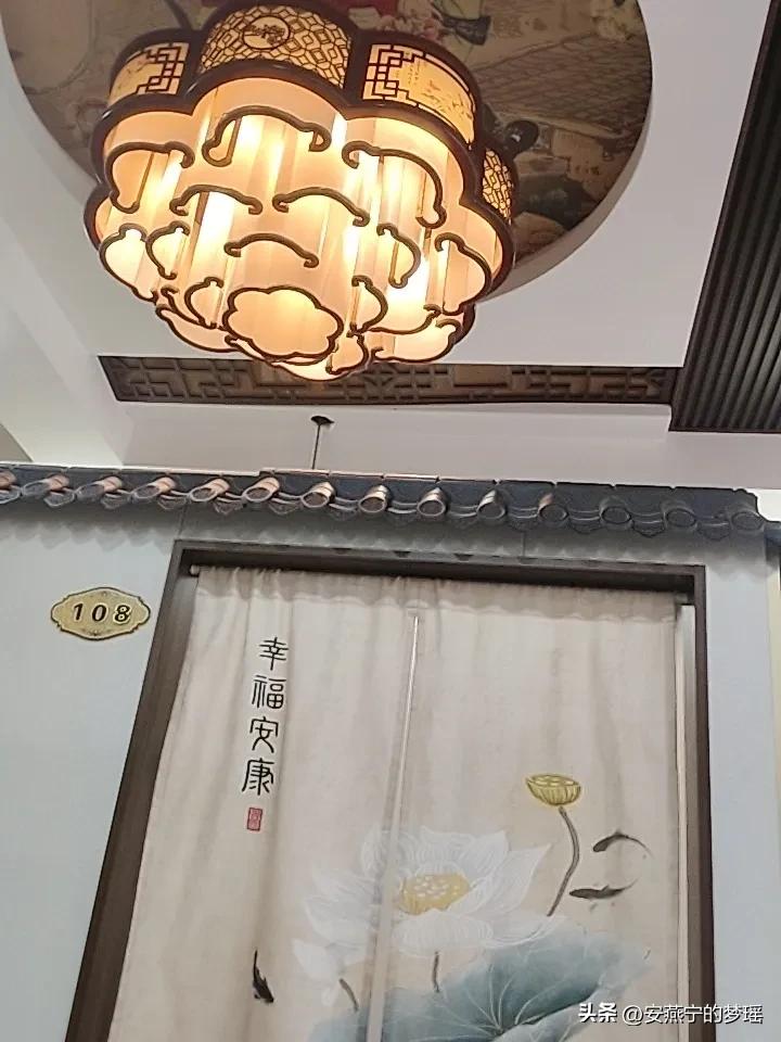 今天吊唁。村里又去世一个，男性，88岁。上午赶集，中午猝死。真是前世修来的福气。