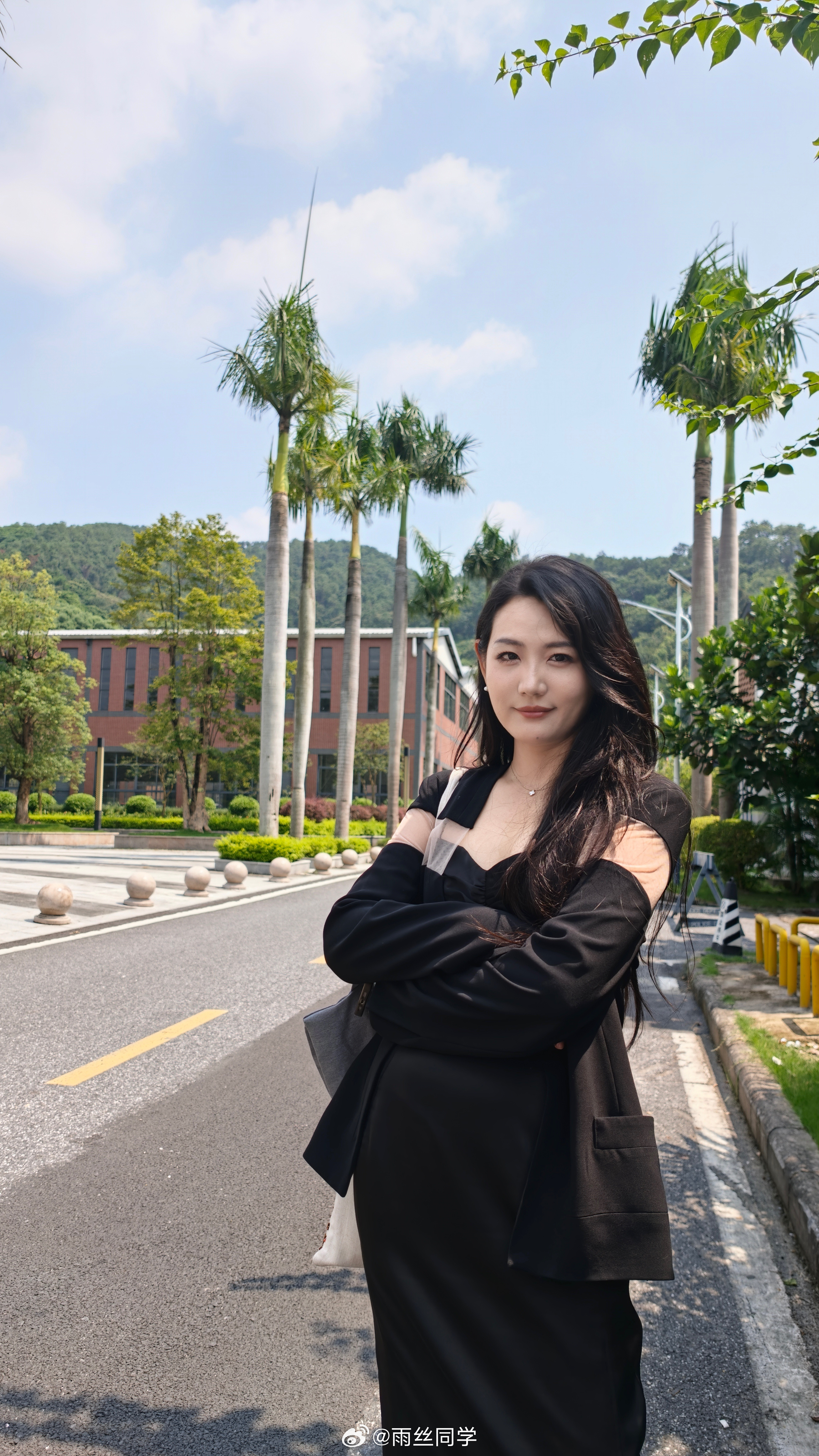 今日主题“女企业家和她的女儿们”雨丝的日常