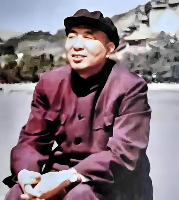 1936年，山东汉子牛宝正在北平草岚子监狱任看守班长，因受杨献珍等共产党人相助，