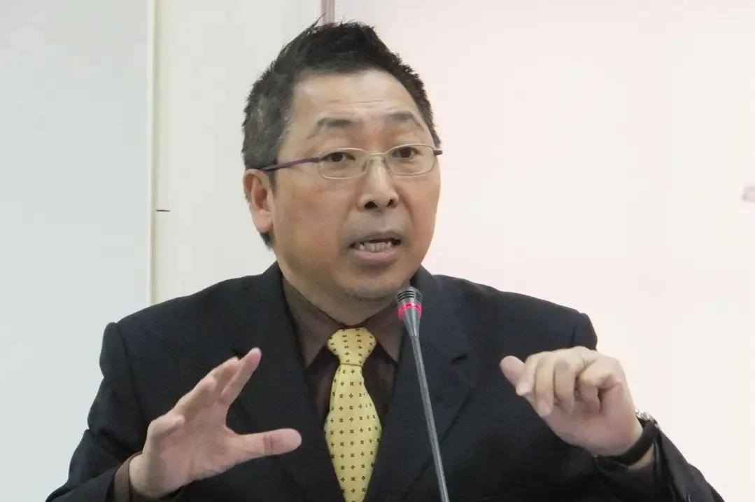 5月26日，台湾名嘴唐湘龙把大陆和台湾的关系做了一个形象的比喻，他说：大陆就好比