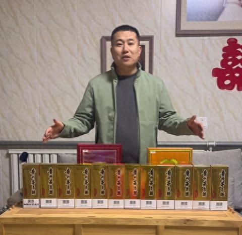 “液体黄金” 跌成 “白菜价”？2025 年 12 月 12 日，飞天茅台彻底崩