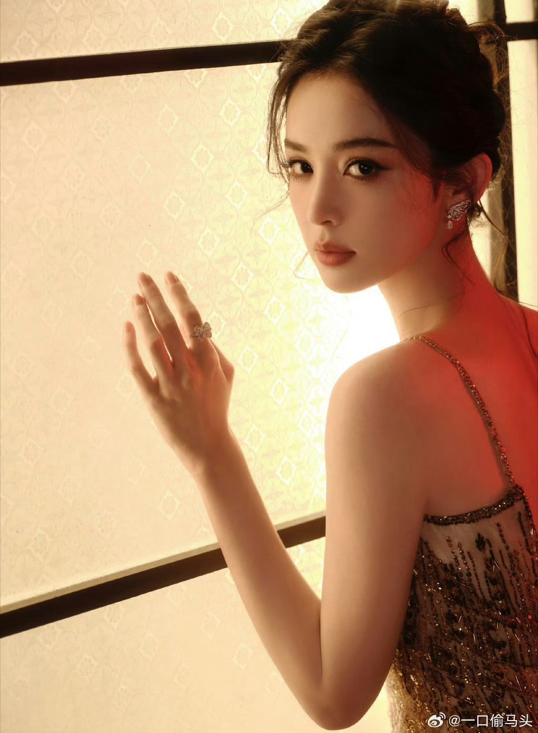 娜扎新年第一张神图有了娜扎 生图界最严厉的母亲生图界最“严厉”的母亲，遇上了最“