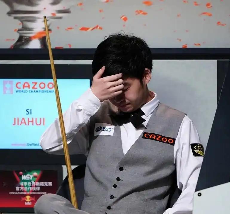 世界15斯佳辉一轮游，不敌业余球员理查德森！
       斯诺克单局限时赛，中