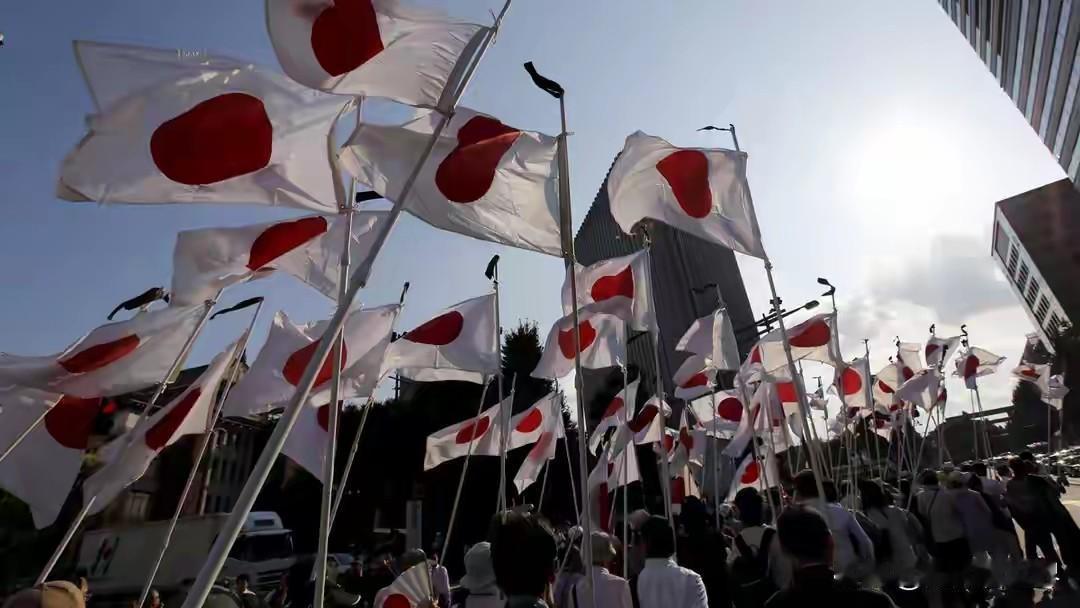 要注意了！在日华人“闷杀”警报，高市内阁收紧移民，投资变“绞杀”

日本高市早苗