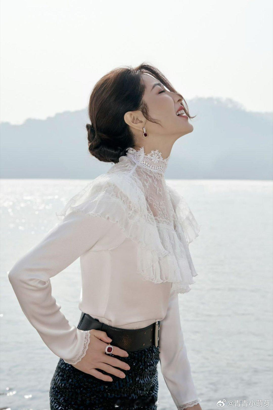 曾黎用湖北话欢迎大家来宜昌做客 哇塞！曾黎一开口湖北话就燃爆啦！作为宜昌女儿，她