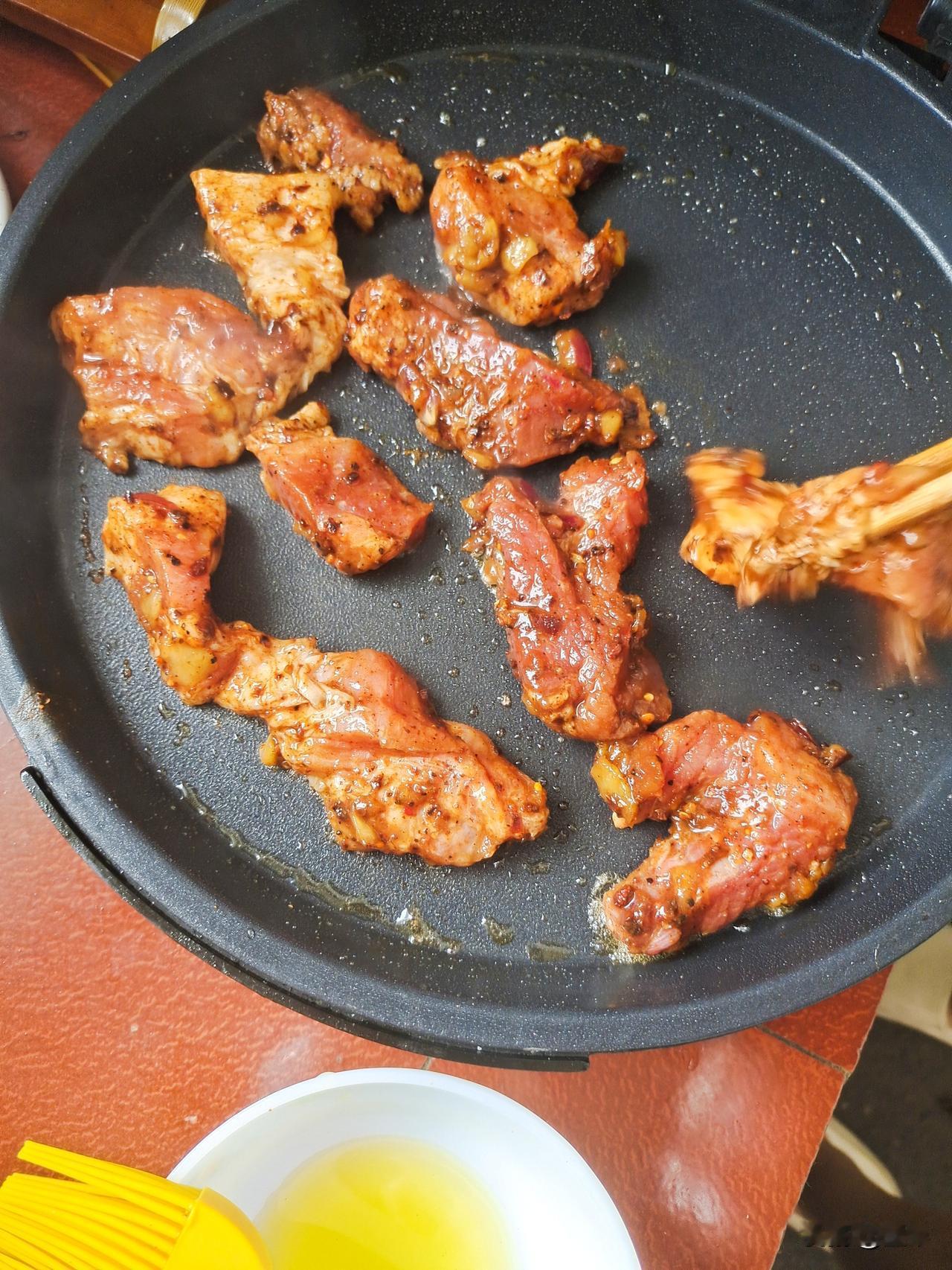 有二公主在家，你就使劲儿长胖吧！[发怒]

晒出我的今日美食烤肉