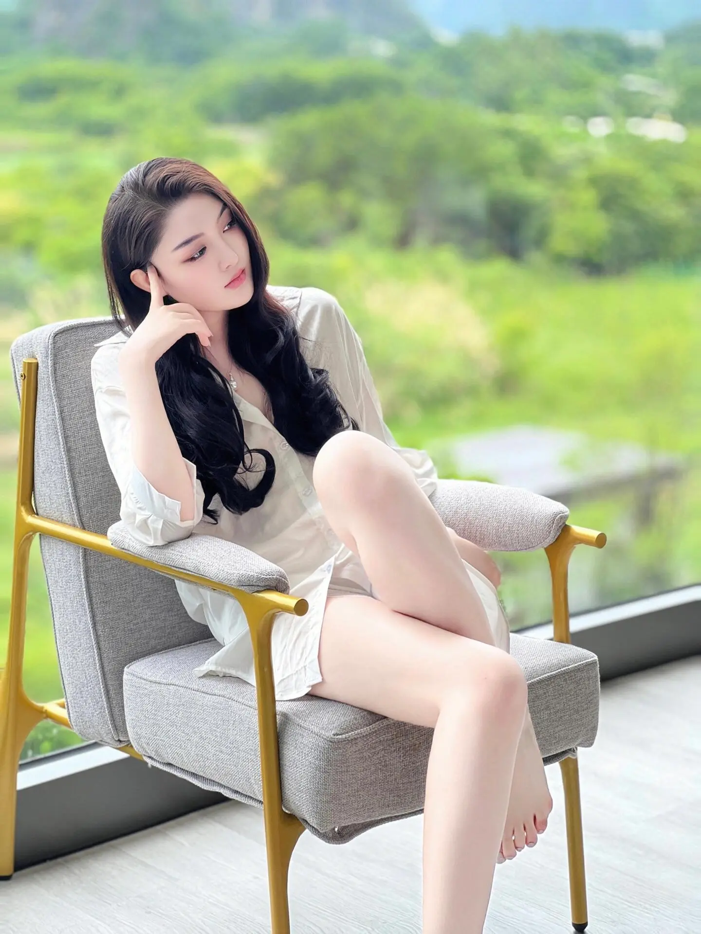 今天是10月的最后一天，往事清零爱恨随意，希望十一月好运与冬天同在愿我...