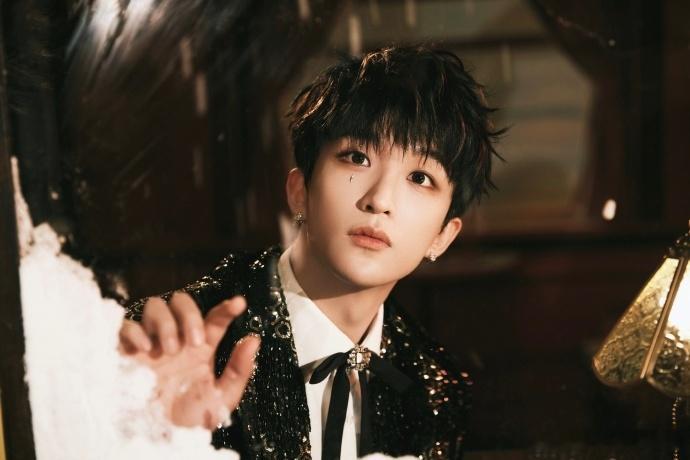 黄子弘凡最冷的地方跳最热的舞黄子弘凡太会了！在哈尔滨零下天跳最热的舞，动作力度超