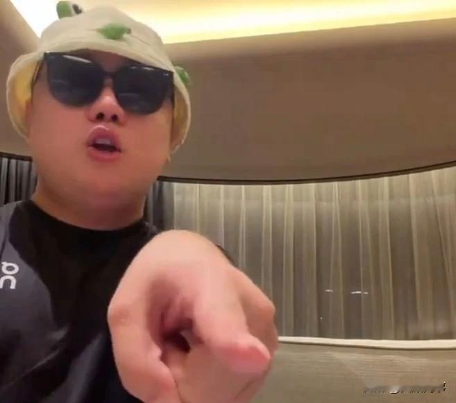 天津李四被开专场，扎心澳门d博输钱难翻身！

               常年