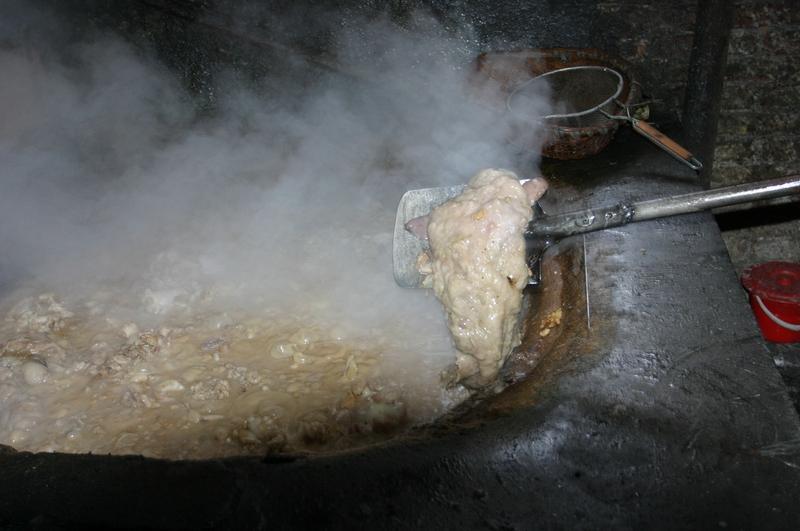 吃猪油到底会不会让人发胖
吃猪油到底会不会让人发胖，这得好好说道说道。其实，适量