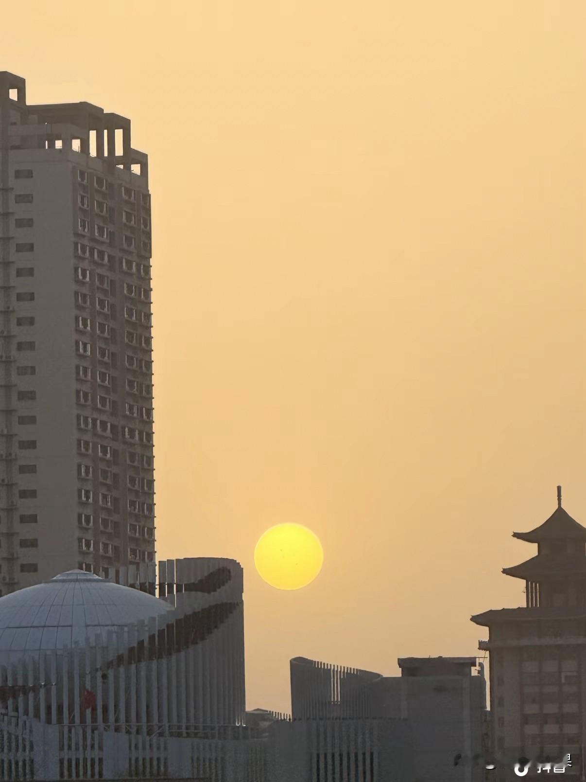 六多 六少
敬畏多一点 高傲少一点
鼓励多一点 指责少一点
实干多一点 空谈少一