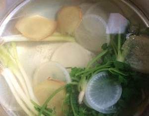 藏在菜市场的冬日暖方：香菜白萝卜煮水